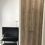 Filippou 13 Luxury Aprts With Balcony Thessaloniki