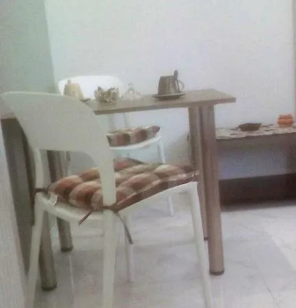 Filippou 13 Luxury Aprts With Balcony דירה *