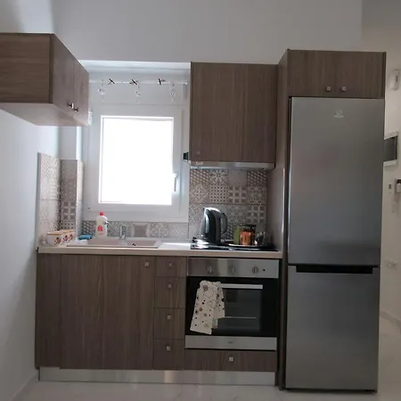 Filippou 13 Luxury Aprts With Balcony דירה *
