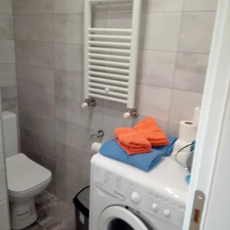 Filippou 13 Luxury Aprts With Balcony דירה *