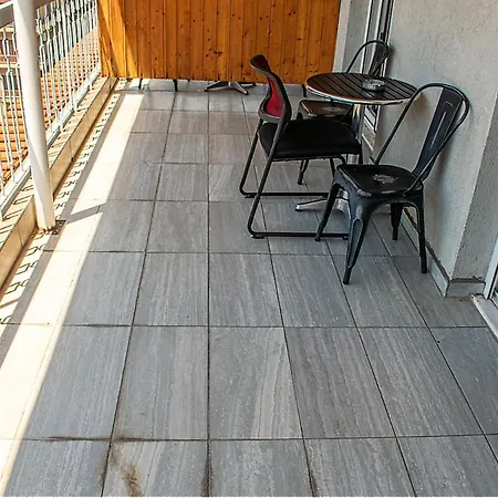 Filippou 13 Luxury Aprts With Balcony Lägenhet