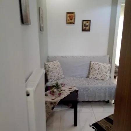 Filippou 13 Luxury Aprts With Balcony